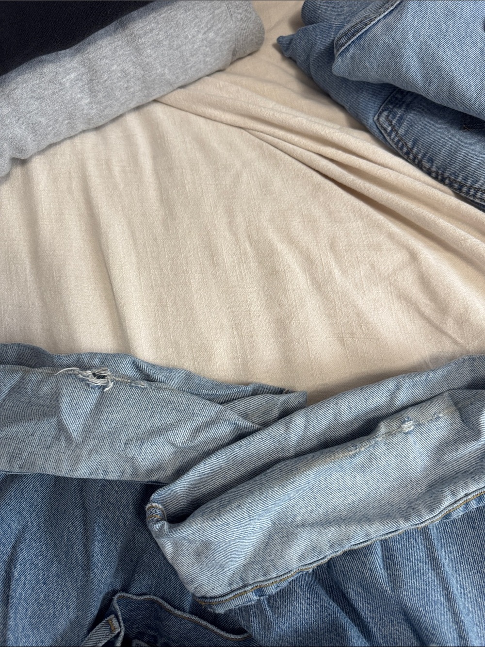 Agolde High-Rise Wide Leg Cuffed Jean - Picture 4 of 4
